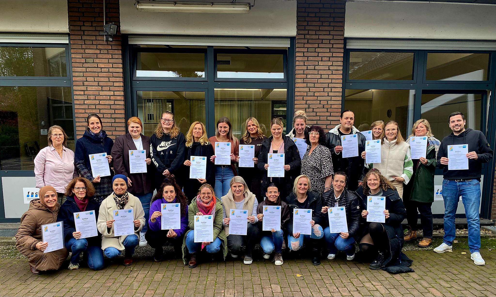 🎓 Herzlichen Glückwunsch an unsere neuen Kinderschutzfachkräfte!